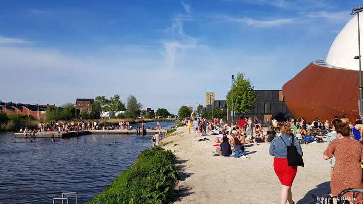 Foto oog tv voor stadsstrand